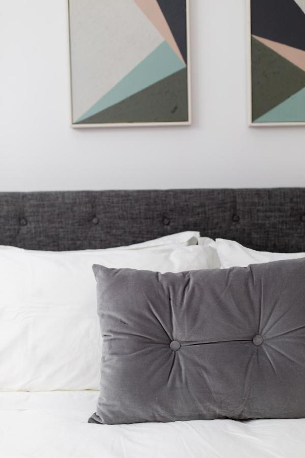 Exquisite Modern In Little Italy By Den Apartment Montreal